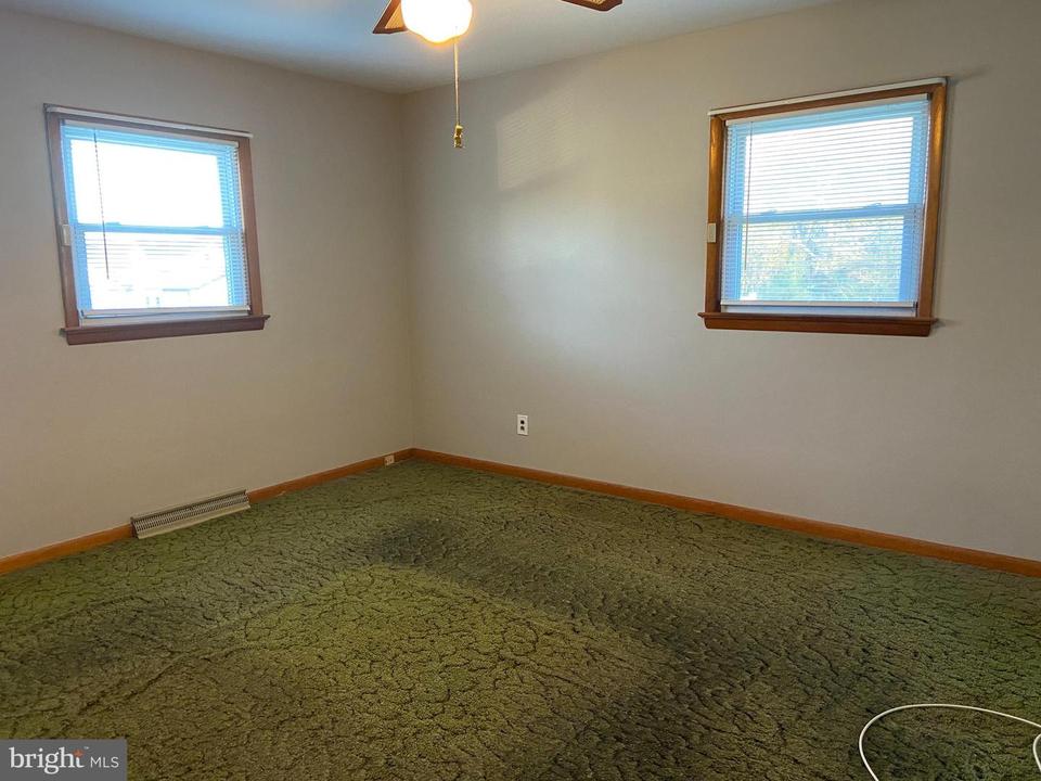  593 N Valley Ave, Vineland, NJ 08360 photo 10