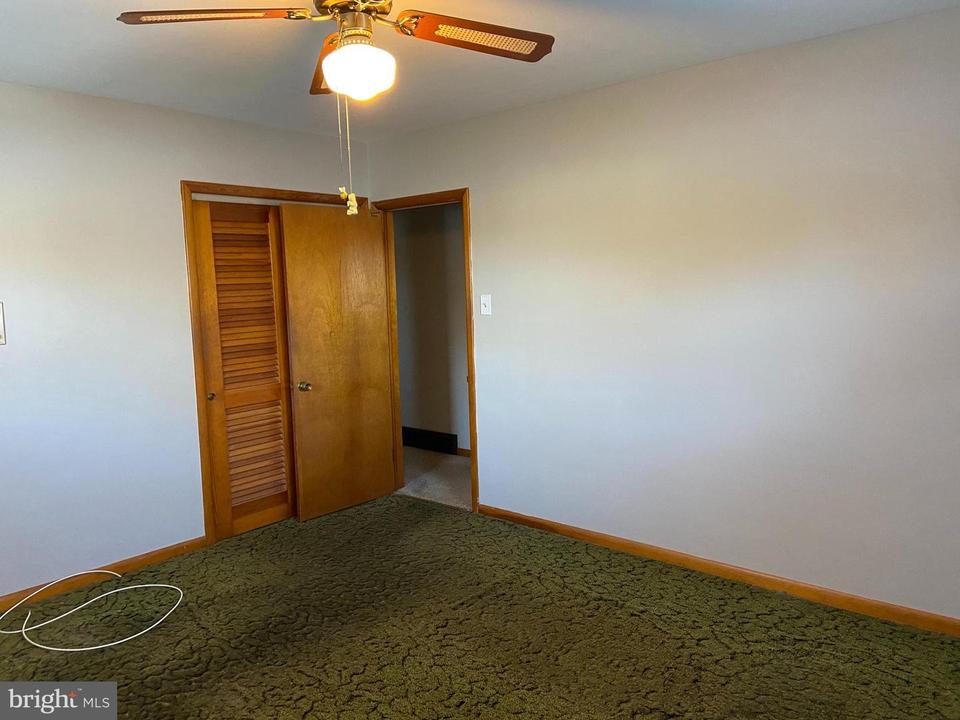  593 N Valley Ave, Vineland, NJ 08360 photo 9