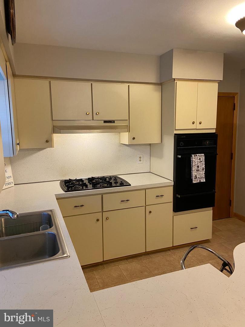 593 N Valley Ave, Vineland, NJ 08360 photo 4