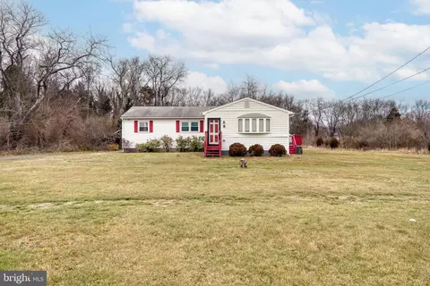 62 Piercetown Rd, Millville, NJ 08332