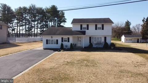 4059 Eureka St, Vineland, NJ 08361