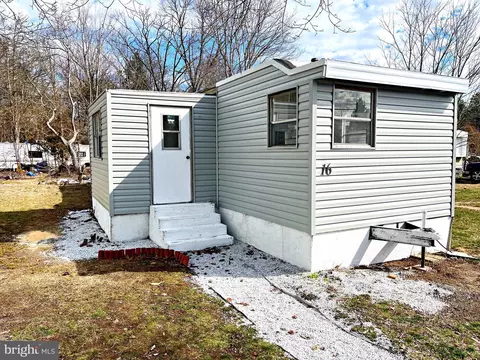 2089 N Delsea Dr #16, Vineland, NJ 08360