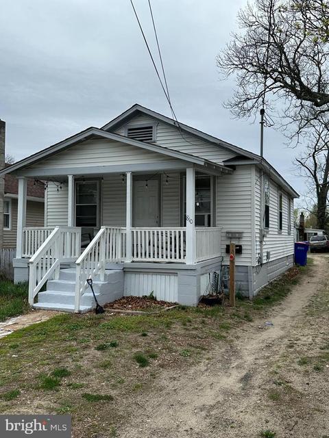 810 E Vine St, Millville, NJ 08332