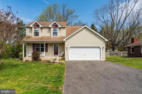 1392 Woodlawn Ave, Vineland, NJ 08360