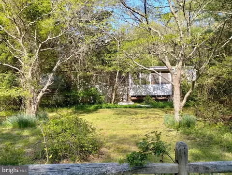 68 Menhaden Rd, Leesburg, NJ 08327