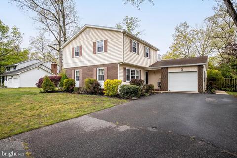 2142 Quail St, Vineland, NJ 08361