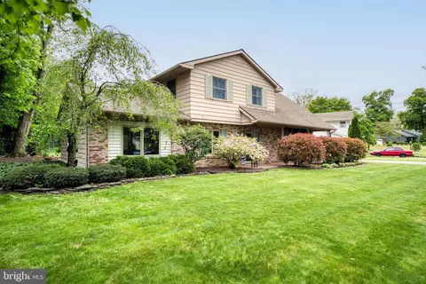 162 Knoll Dr, Vineland, NJ 08361