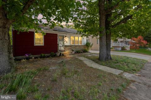 113 S 10th St, Millville, NJ 08332
