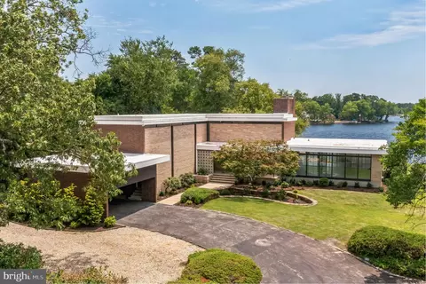5 Osprey Dr, Millville, NJ 08332