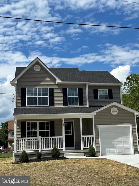 34 Noble St, Millville, NJ 08332
