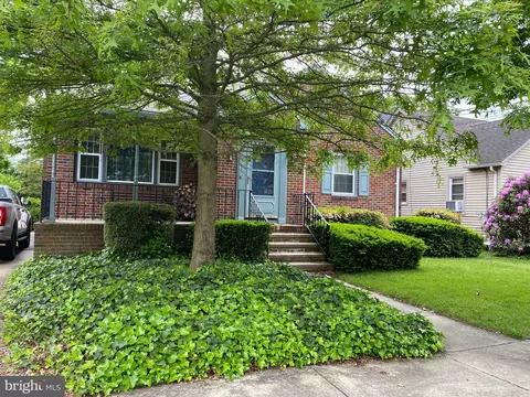 49 N Myrtle St, Vineland, NJ 08360