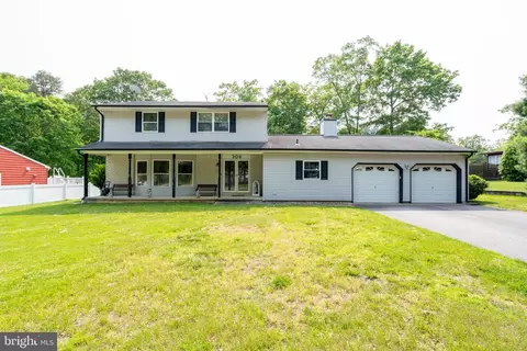 306 Lloyd Ter, Millville, NJ 08332