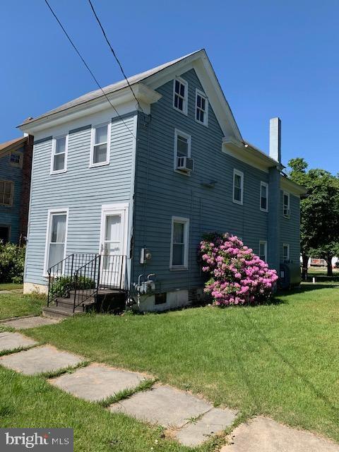 1215 2nd St, Mauricetown, NJ 08329