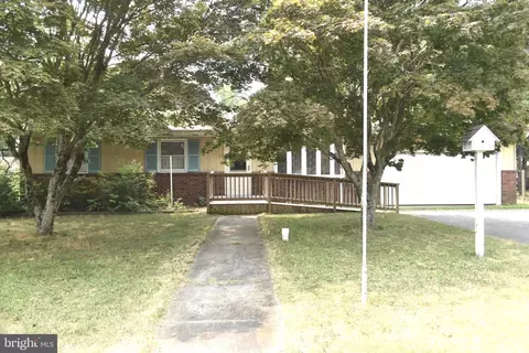 17 Fox St, Port Elizabeth, NJ 08348