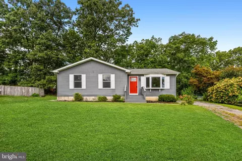 1388 Venus Dr, Vineland, NJ 08360