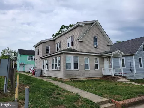 409 W Elmer St, Vineland, NJ 08360