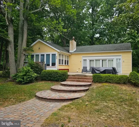 2515 Lakeshore Dr, Millville, NJ 08332