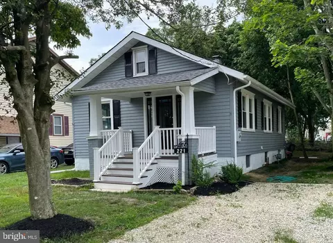 221 Fenimore St, Vineland, NJ 08360