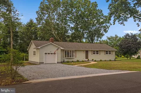 7 Merlin Dr, Bridgeton, NJ 08302