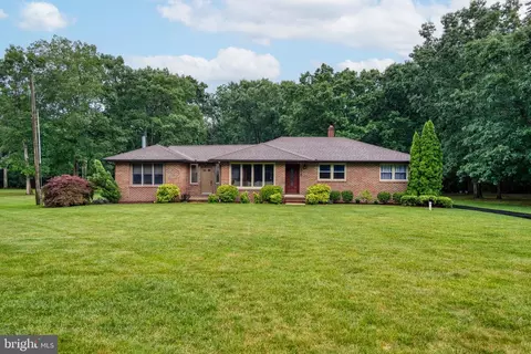 2463 E Sherman Ave, Vineland, NJ 08361