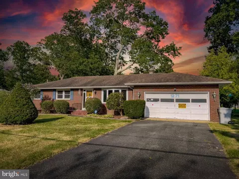 1271 Mcclain Dr, Vineland, NJ 08361