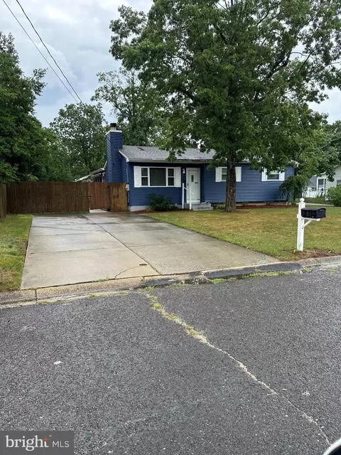505 Richard Dr, Millville, NJ 08332