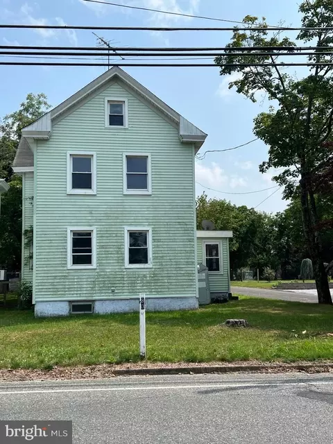 83 Maple Ave, Cedarville, NJ 08311