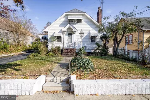 207 S 3rd St, Vineland, NJ 08360