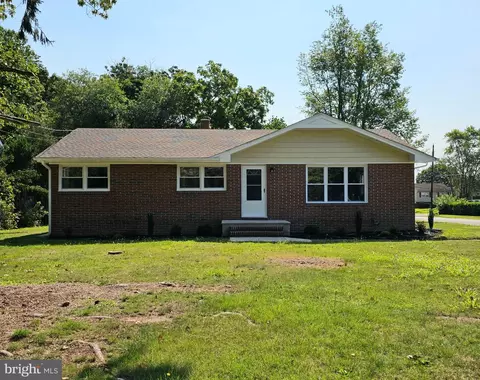 647 S Spring Rd, Vineland, NJ 08361