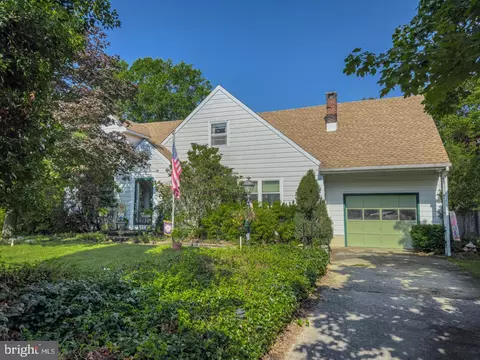 1212 Utopia Ln, Vineland, NJ 08361