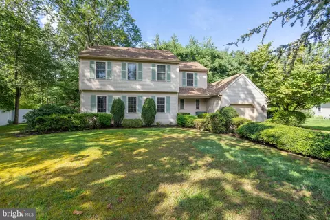 414 Debbie Ln, Millville, NJ 08332