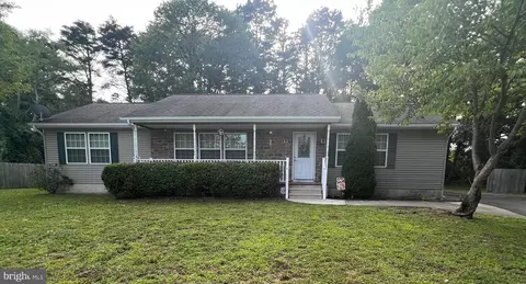2 Crystal Ln, Millville, NJ 08332
