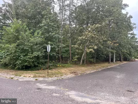 1 Osprey Dr, Millville, NJ 08332
