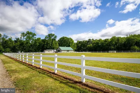407 Stow Creek Rd, Bridgeton, NJ 08302