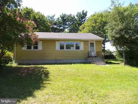 151 Axtell Ave, Vineland, NJ 08360