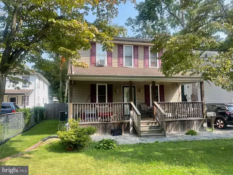 320 Oxford St, Vineland, NJ 08360