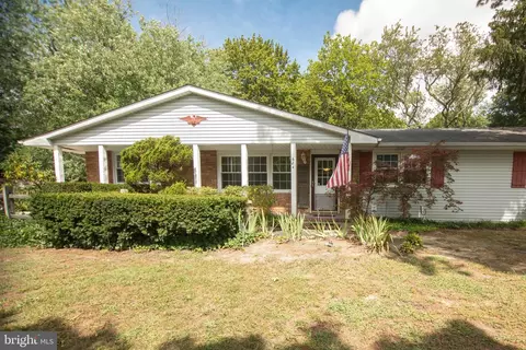 624 Pleasant Dr, Vineland, NJ 08360