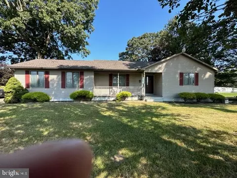 25 Roselawn Ave, Bridgeton, NJ 08302