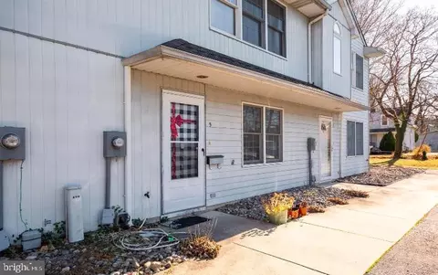 203 N East Ave #5, Vineland, NJ 08360
