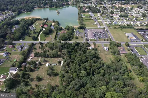 845 S Brewster Rd, Vineland, NJ 08361