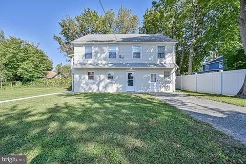 916 E Chestnut Ave, Vineland, NJ 08360