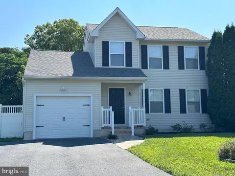 1231 Cypress Dr, Vineland, NJ 08360