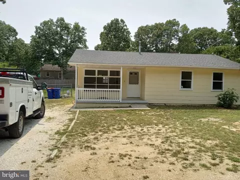 135 Main Dr, Millville, NJ 08332