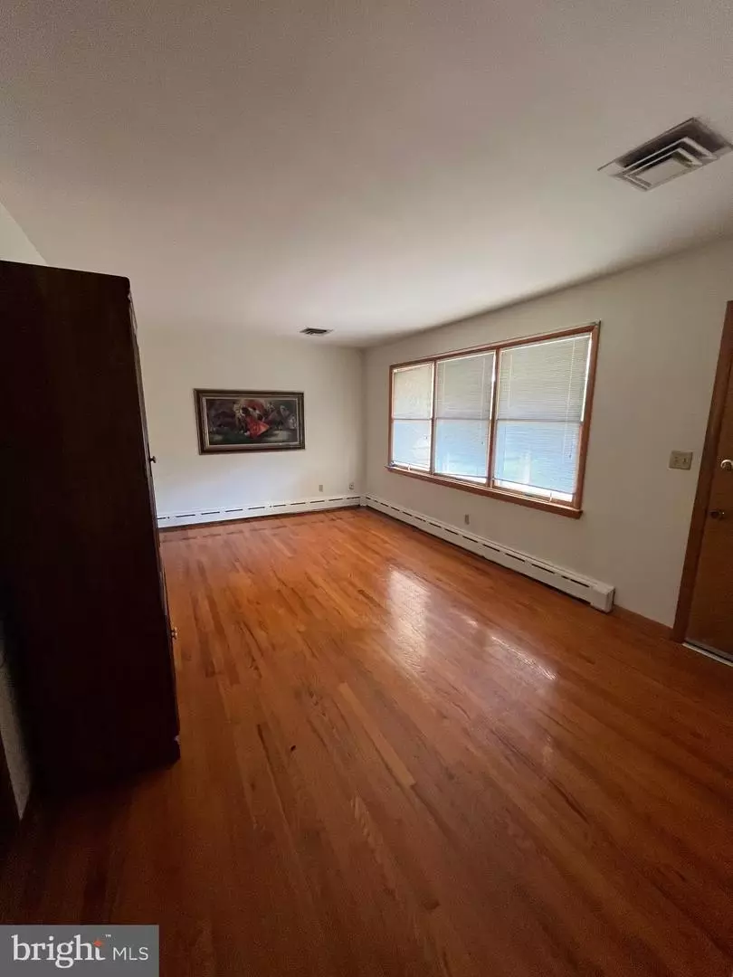 324 Magnolia Rd, Vineland, NJ 08360 19 Photos Movoto