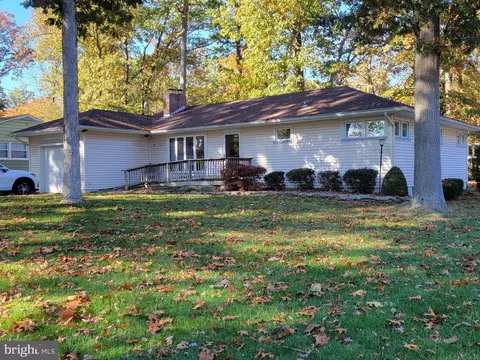 29 Northwest Dr, Bridgeton, NJ 08302