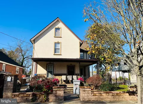 420 N 8th St, Vineland, NJ 08360