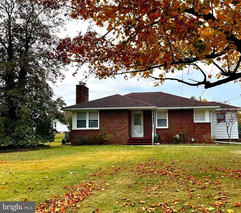 734 S Valley Ave, Vineland, NJ 08360