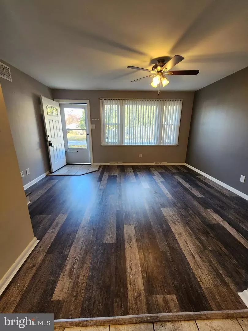  1595 Neptune Ter, Vineland, NJ 08360 photo 2