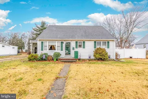 12 N 13th St, Millville, NJ 08332