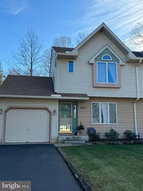 1231 Samuel Dr, Vineland, NJ 08360